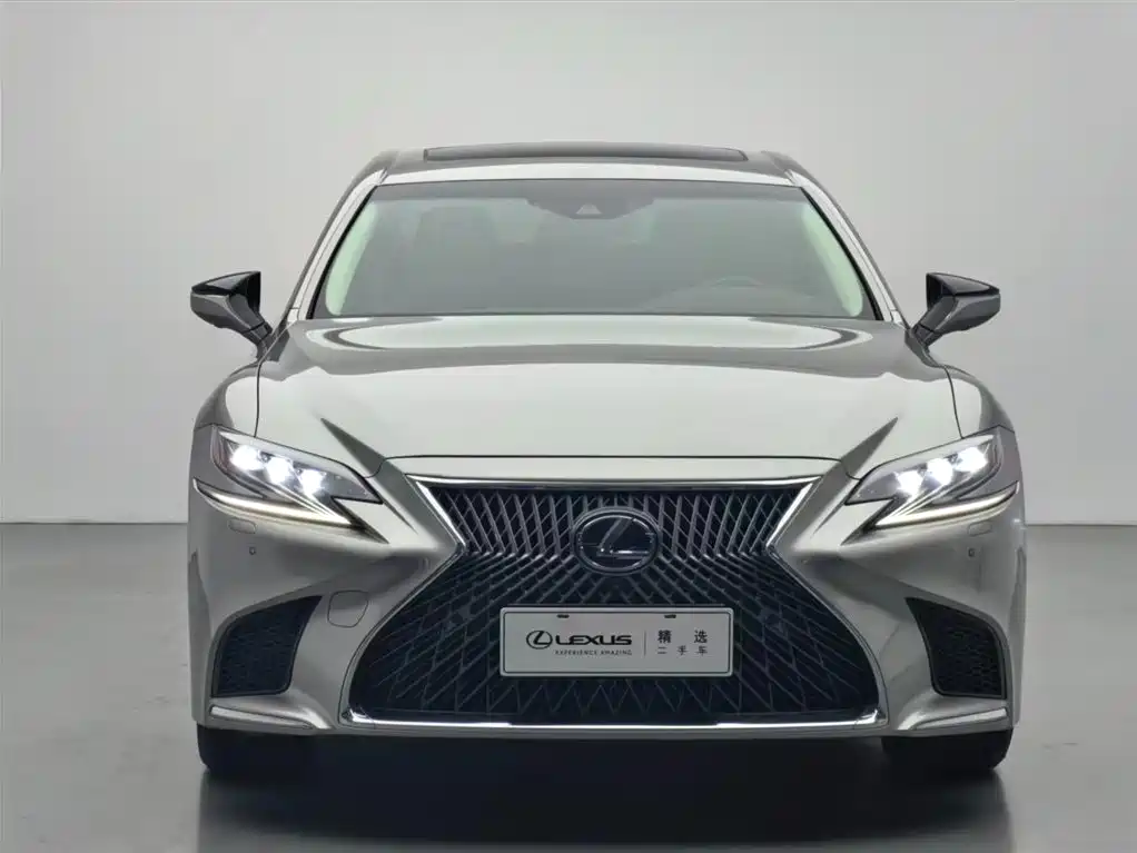 Lexus LS 2020 500h Excellence (China V) фото 2