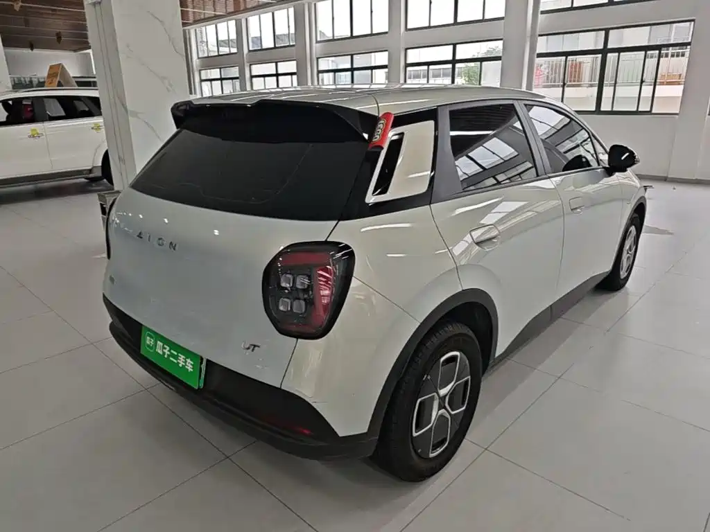 Aion UT 2025 2025 Model 330 Starlight Edition