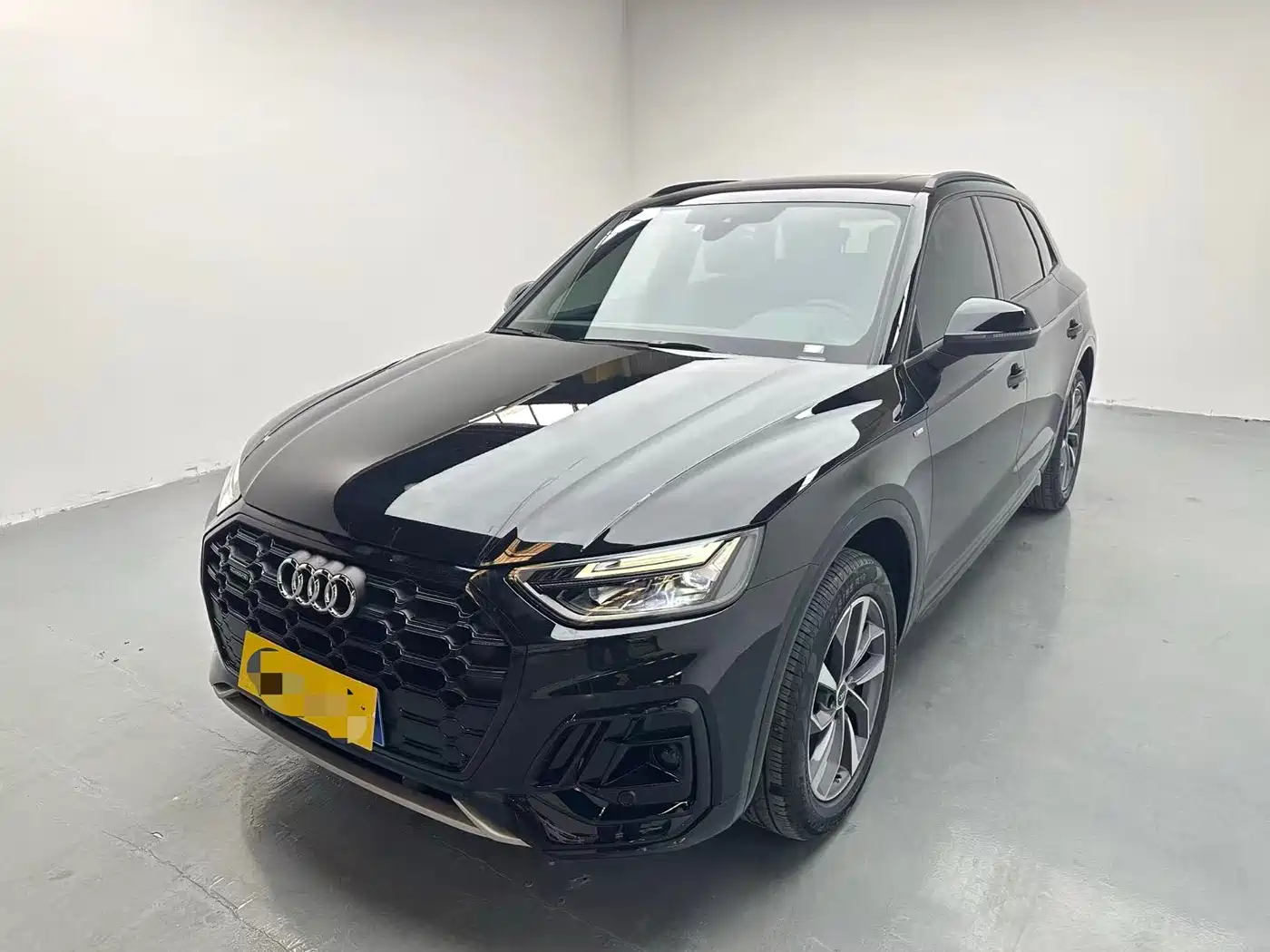 Audi Q5L 2024 Model 40 TFSI Luxury Dynamic