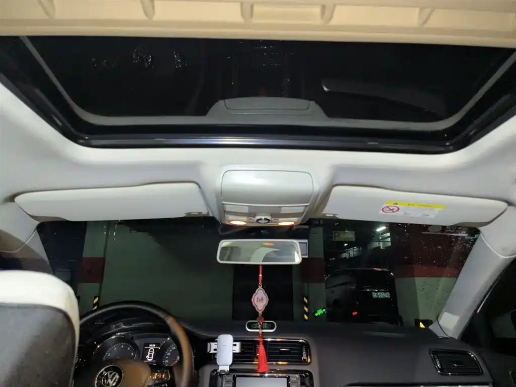Volkswagen Sagitar 2018 280TSI DSG Spark Edition фото 19