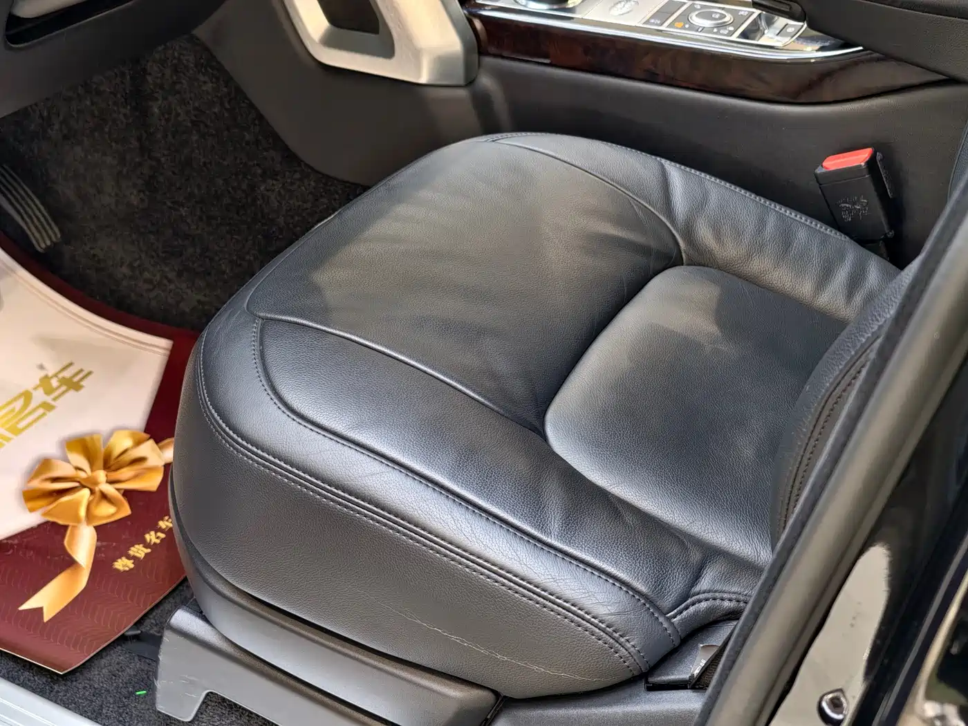 Land Rover Range Rover 2020 3.0 L6 Shengshi Edition фото 7
