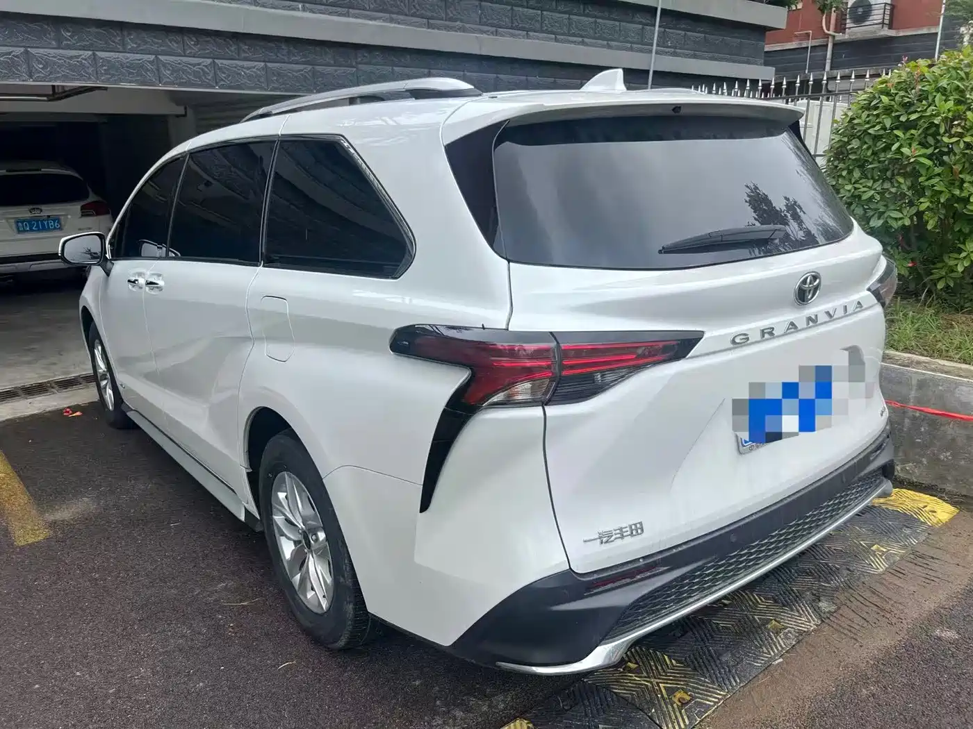 Toyota Granvia 2024 2024 2.5L Hybrid Comfort