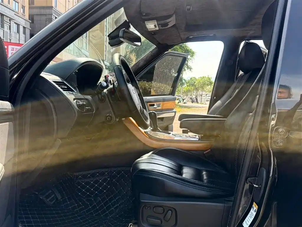 Land Rover Range Rover Sport 2012 3.0 TDV6 HSE Diesel Version фото 8
