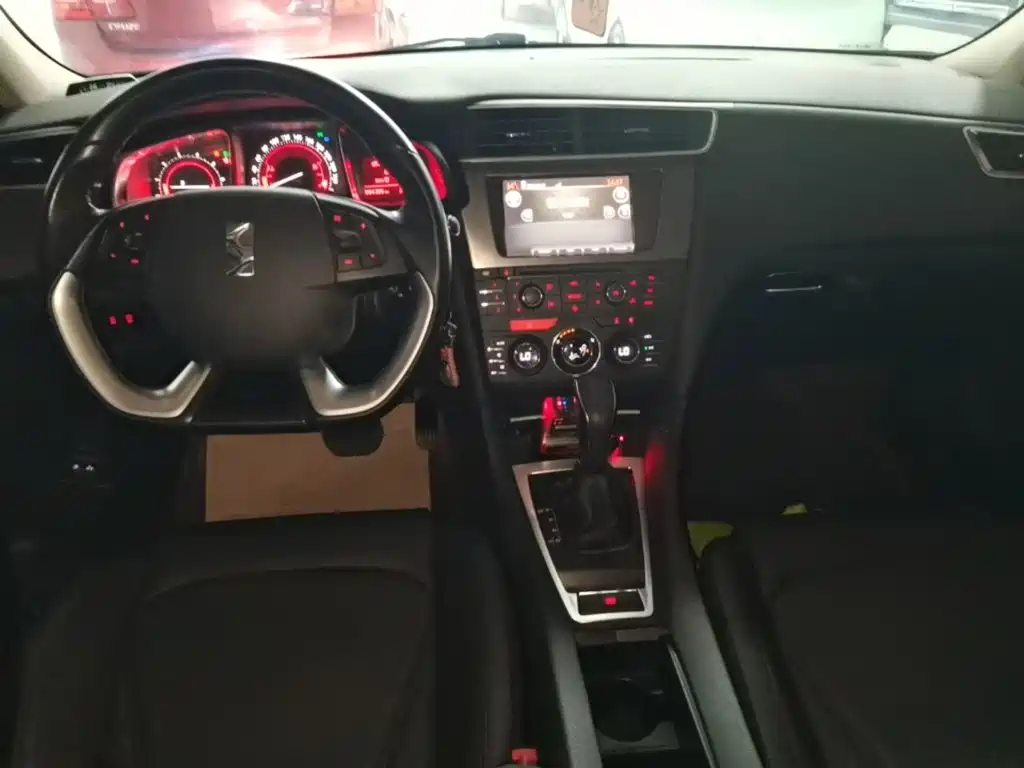 DS 5LS 2016 2016 1.6T Elegant Edition THP160