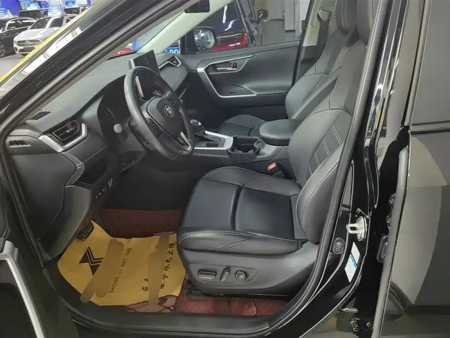 Toyota Wildlander 2022 2.0L CVT AWD Luxury Edition фото 9