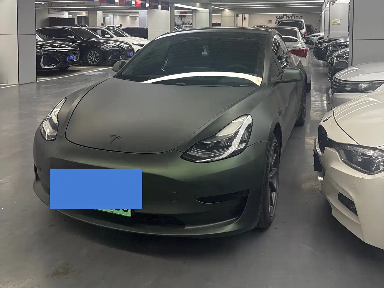 TESLA MODEL 3