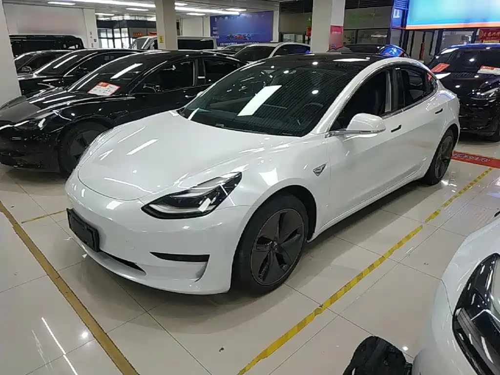 Tesla Model 3 2020