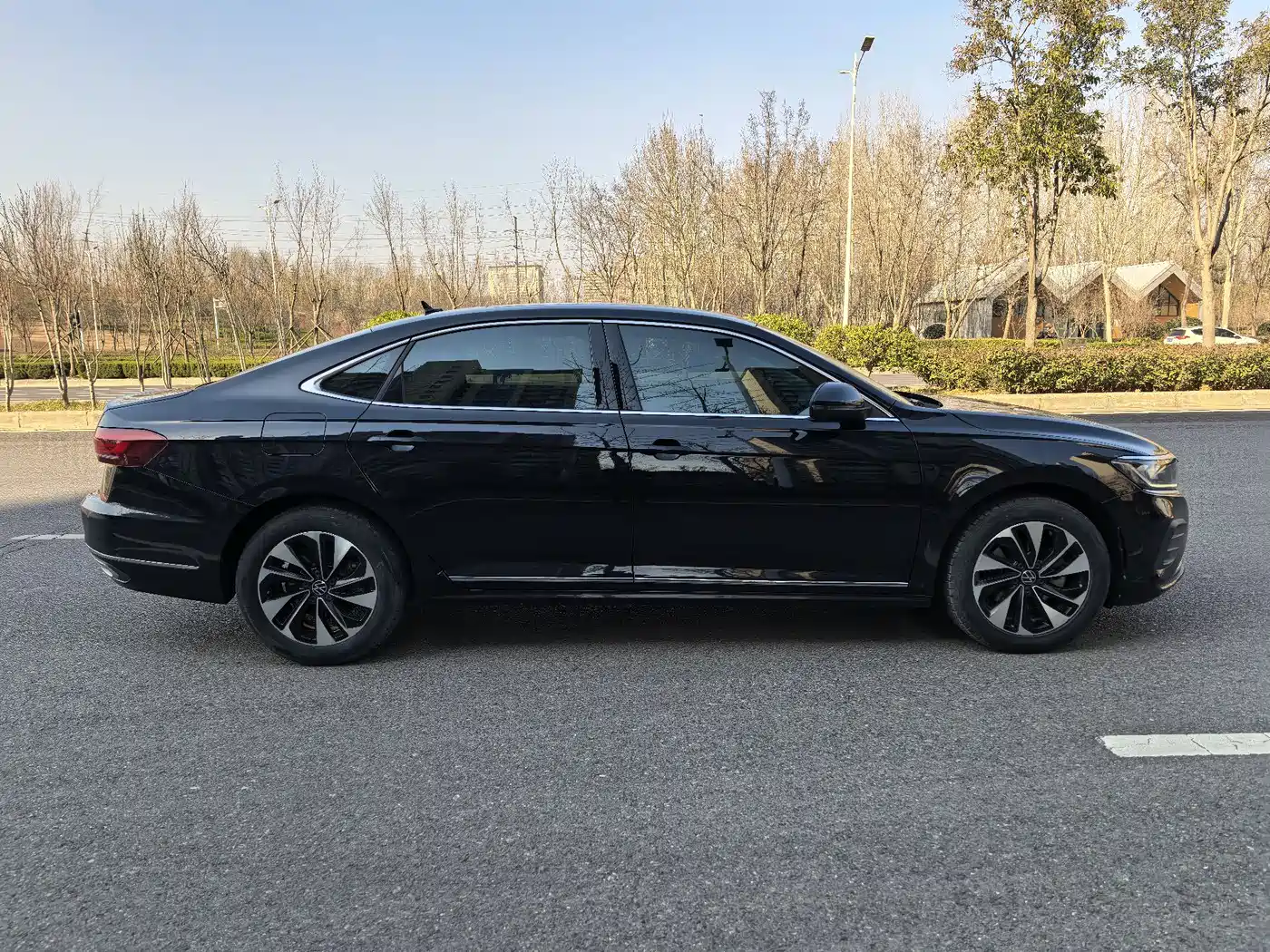 Volkswagen Passat 2024 280TSI Elite Edition фото 32