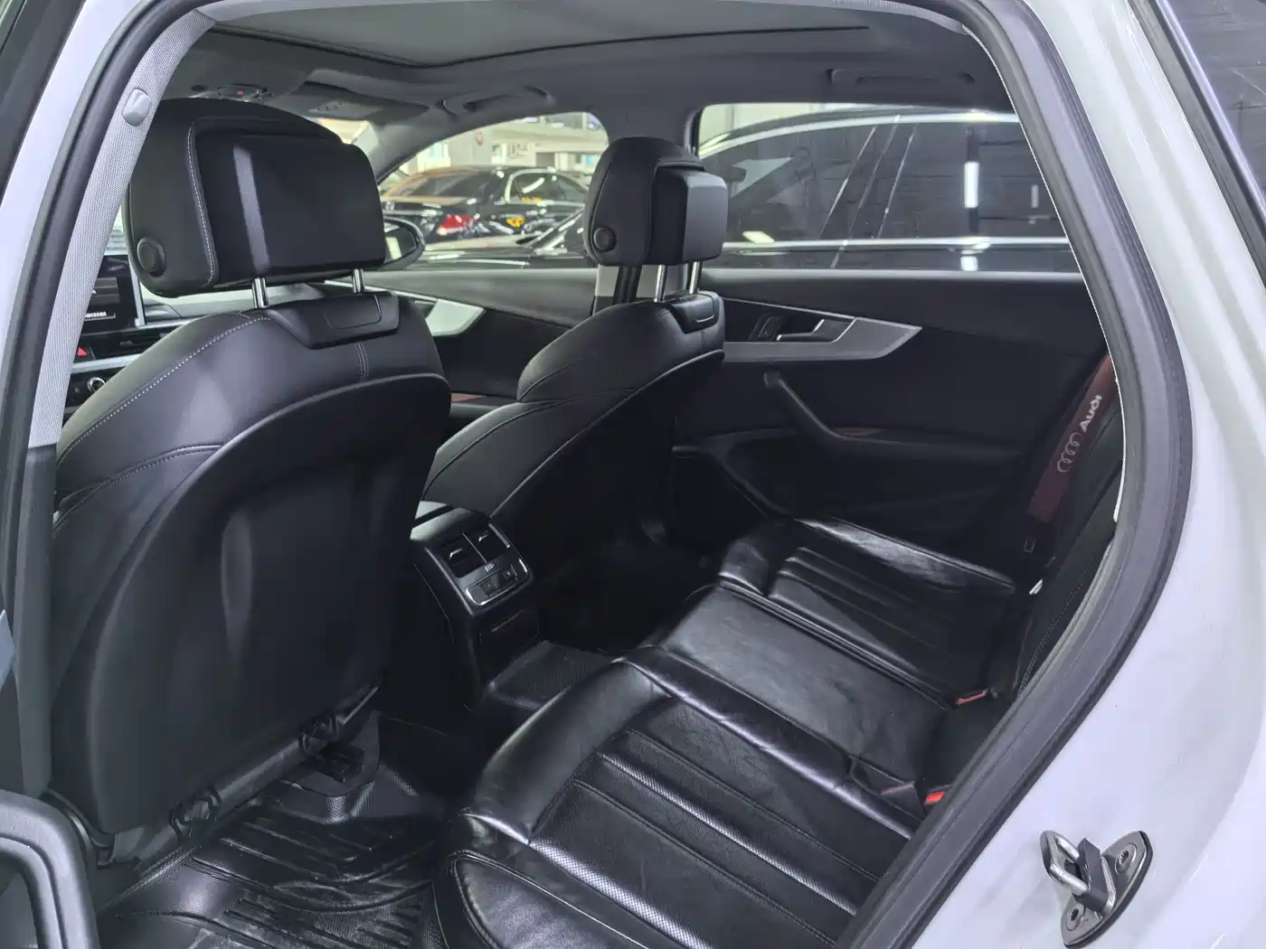 Audi A4L 2020 40 TFSI Fashion Dynamic Edition фото 9