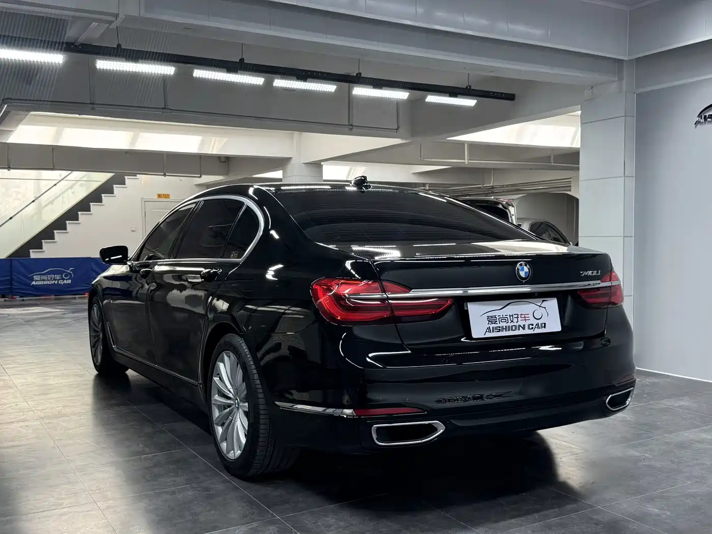 Фото 5 - BMW 7 Series