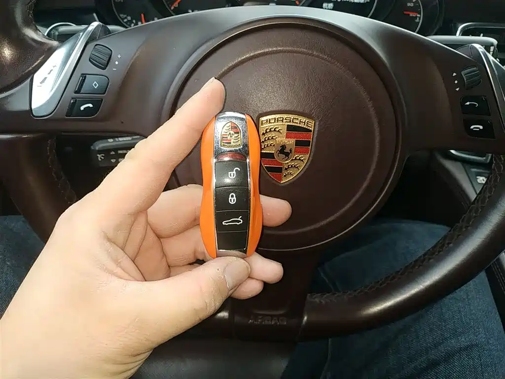 Porsche Panamera 2016 Panamera 4 Edition 3.0T фото 9
