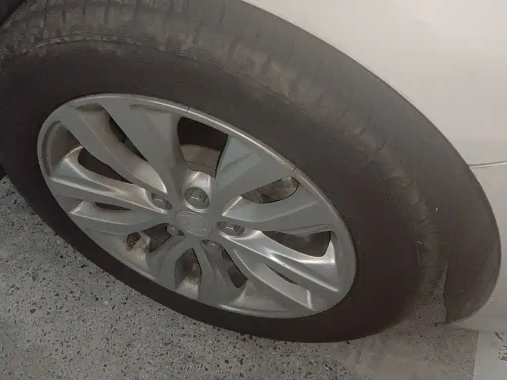 Photo 8 - Buick Excelle