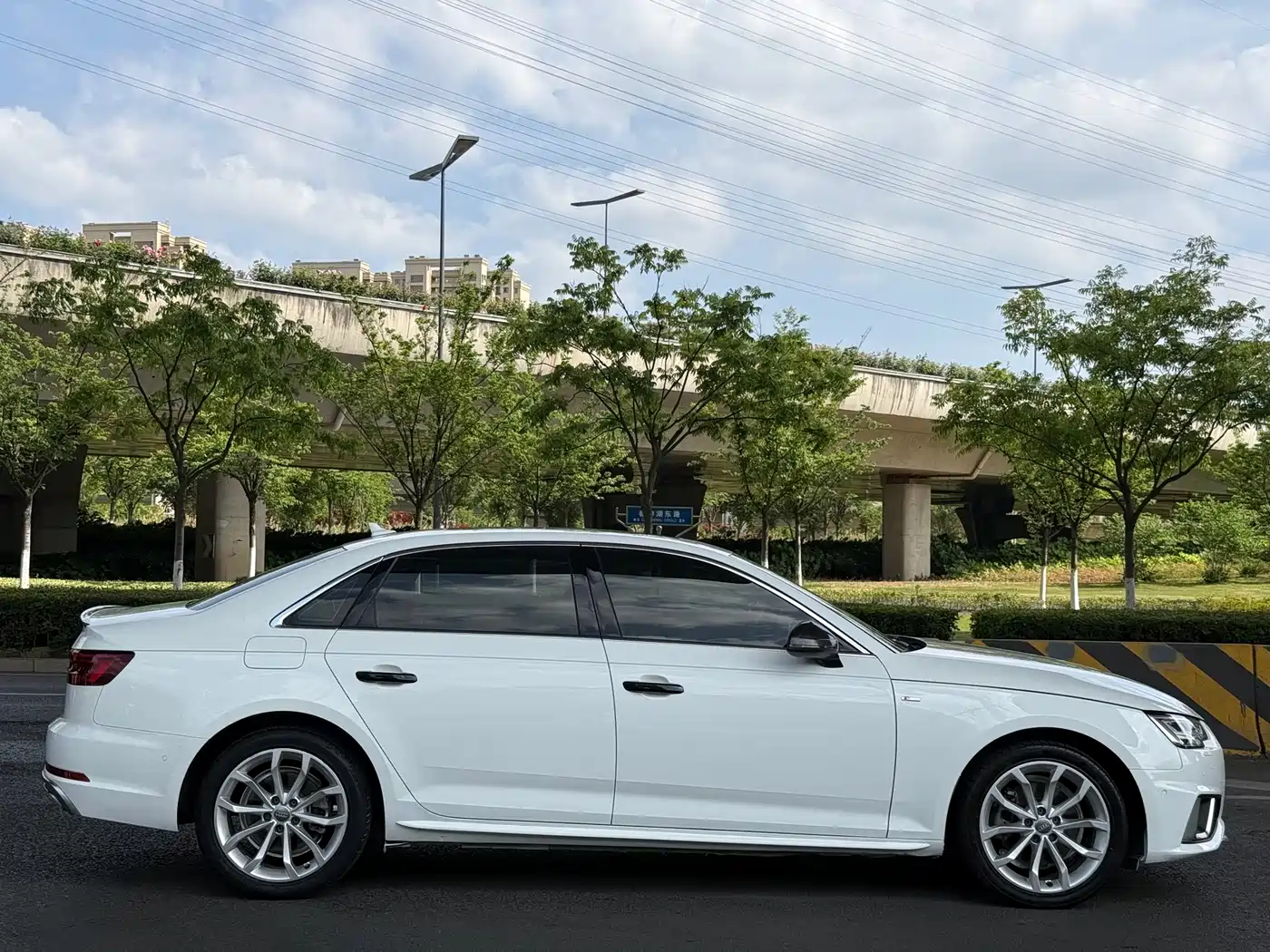 Audi A4L 2019 40 TFSI Fashion (China V) фото 4