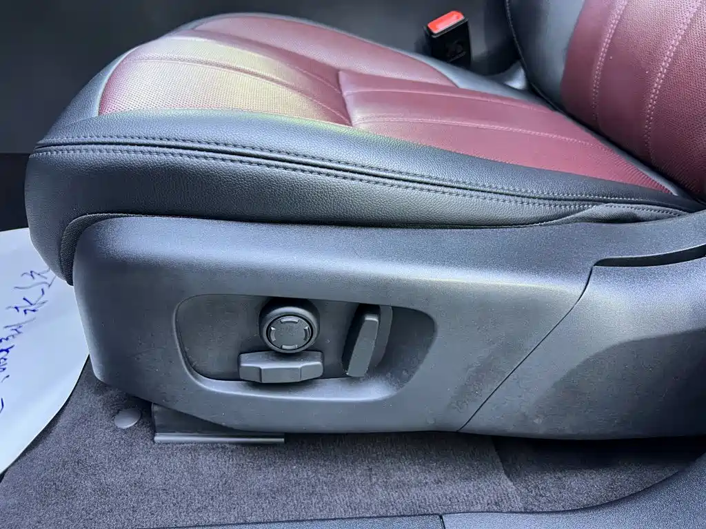 Land Rover Range Rover Evoque 2024 2024 Range Rover Evoque L 249PS Light Master Edition