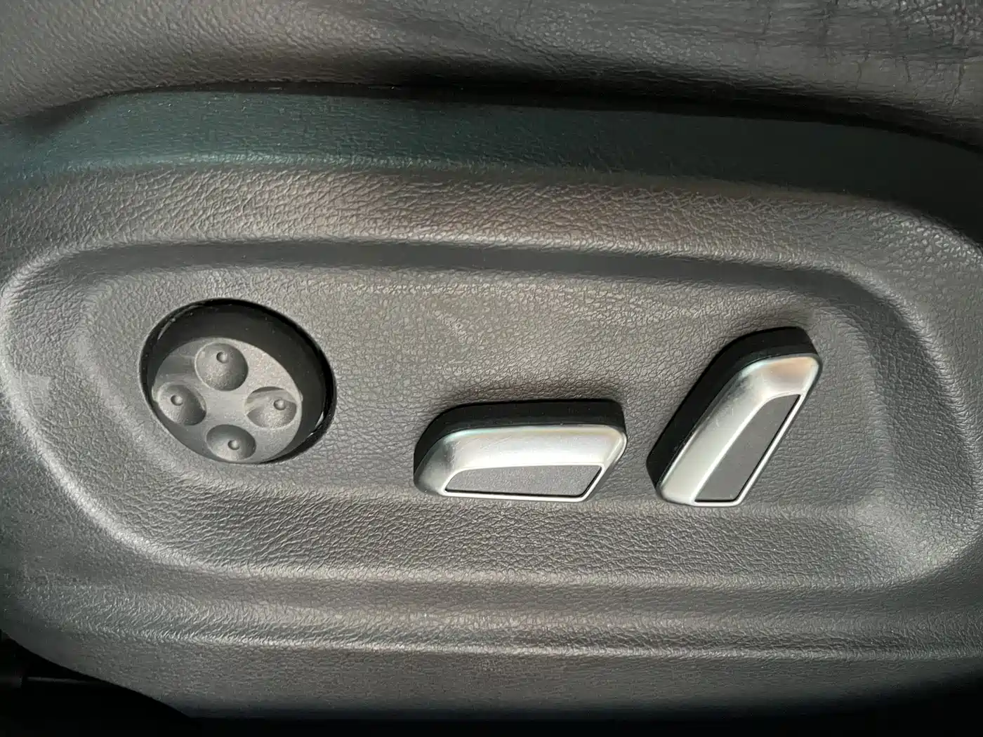 Фото 6 - Audi Q3