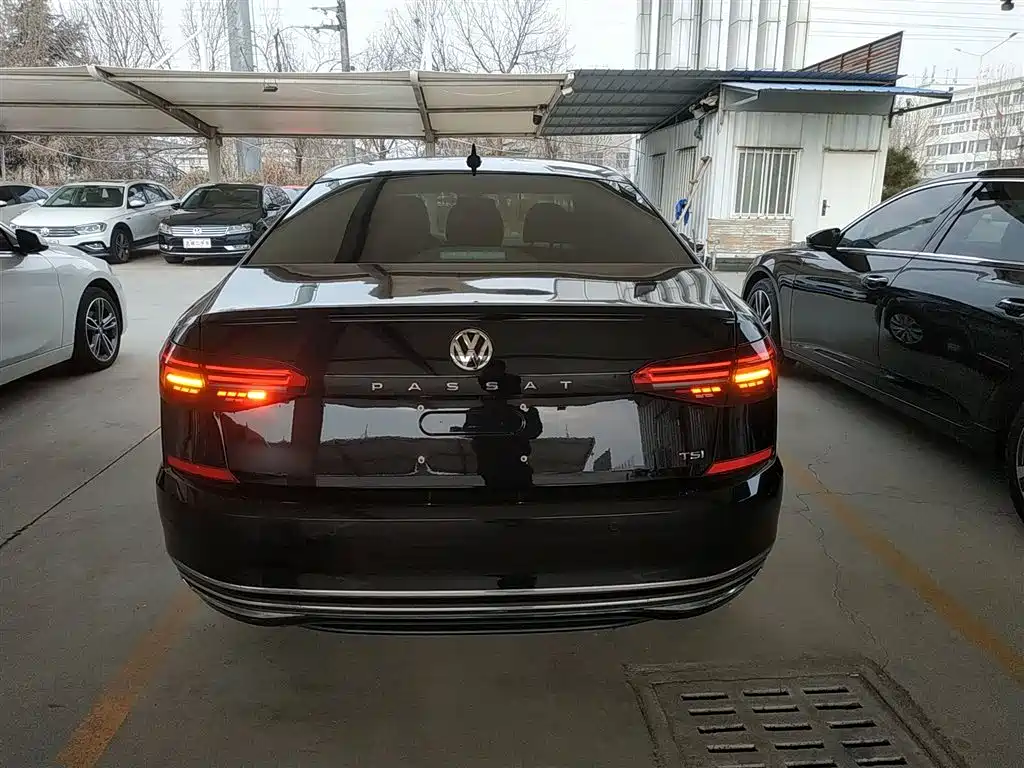 Volkswagen Passat 2020 280TSI Elite Edition China VI фото 4