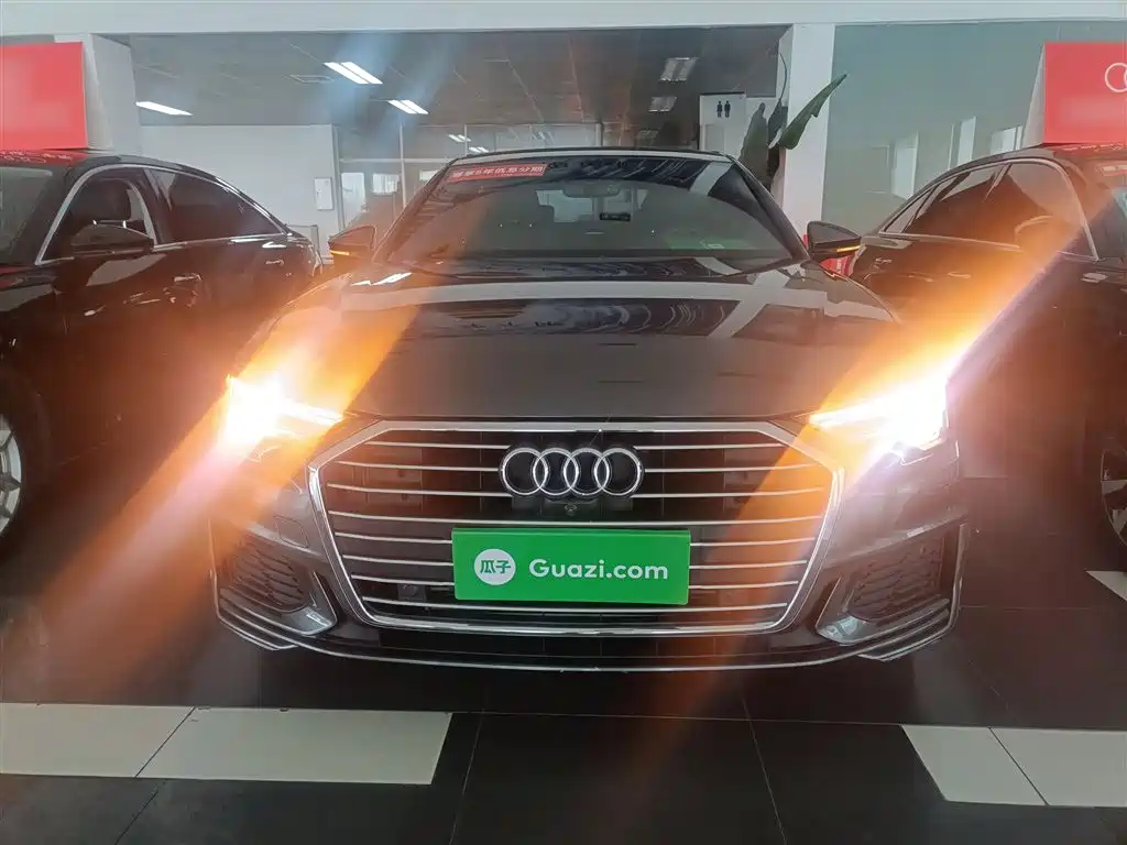 Audi A6L 2021 45 TFSI Exclusive Sport фото 3