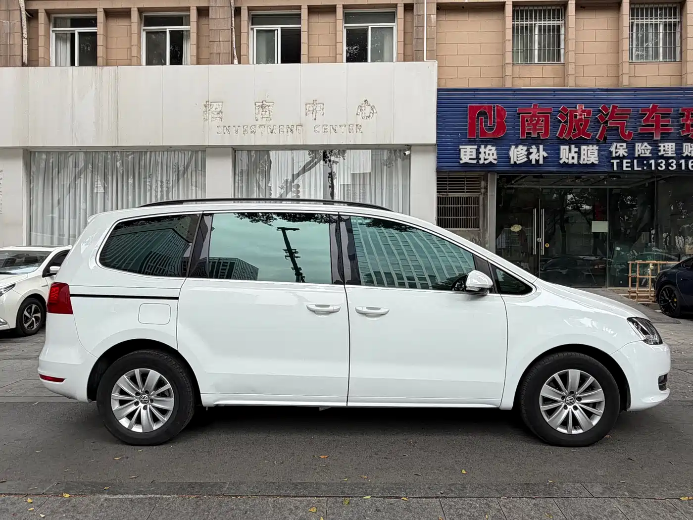 Volkswagen Sharan 2014 2.0TSI Standard фото 14