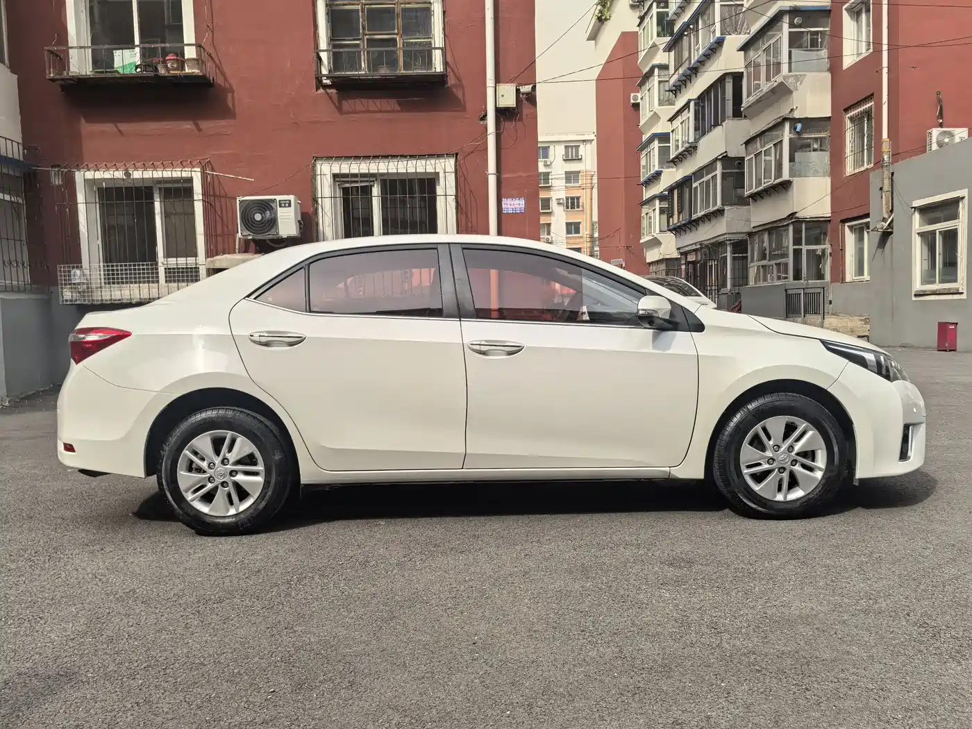 Toyota Corolla 2017 1.2T CVT GL фото 2