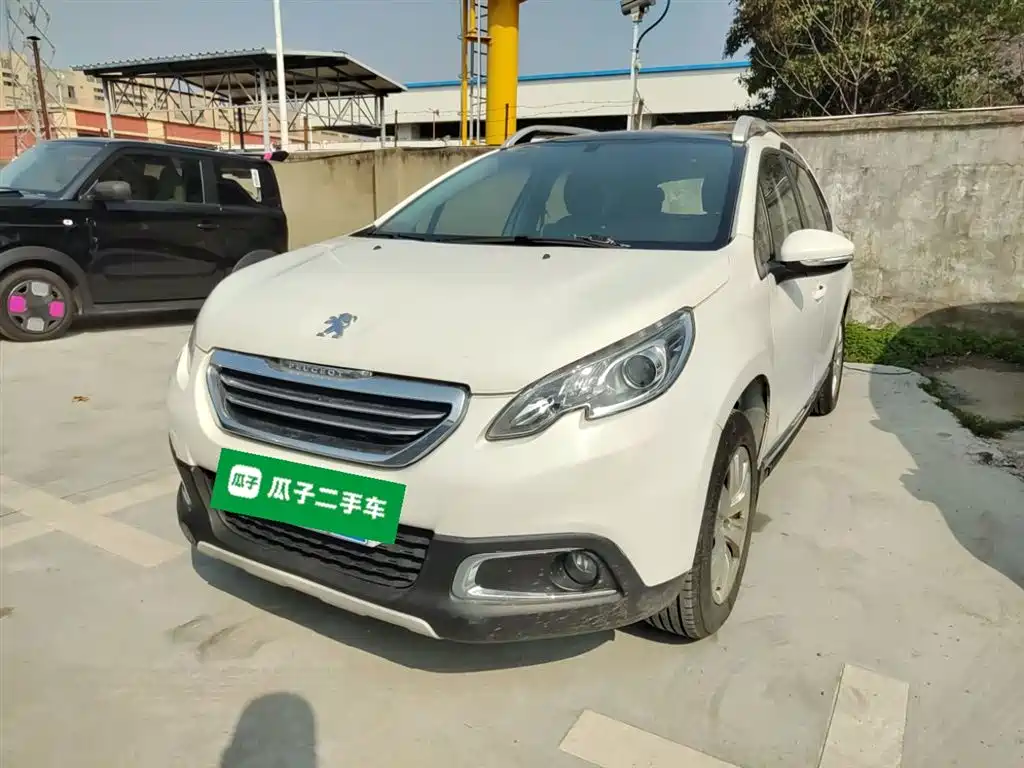 Peugeot 2008 2014 1.6L Automatic Fashion Edition фото 2