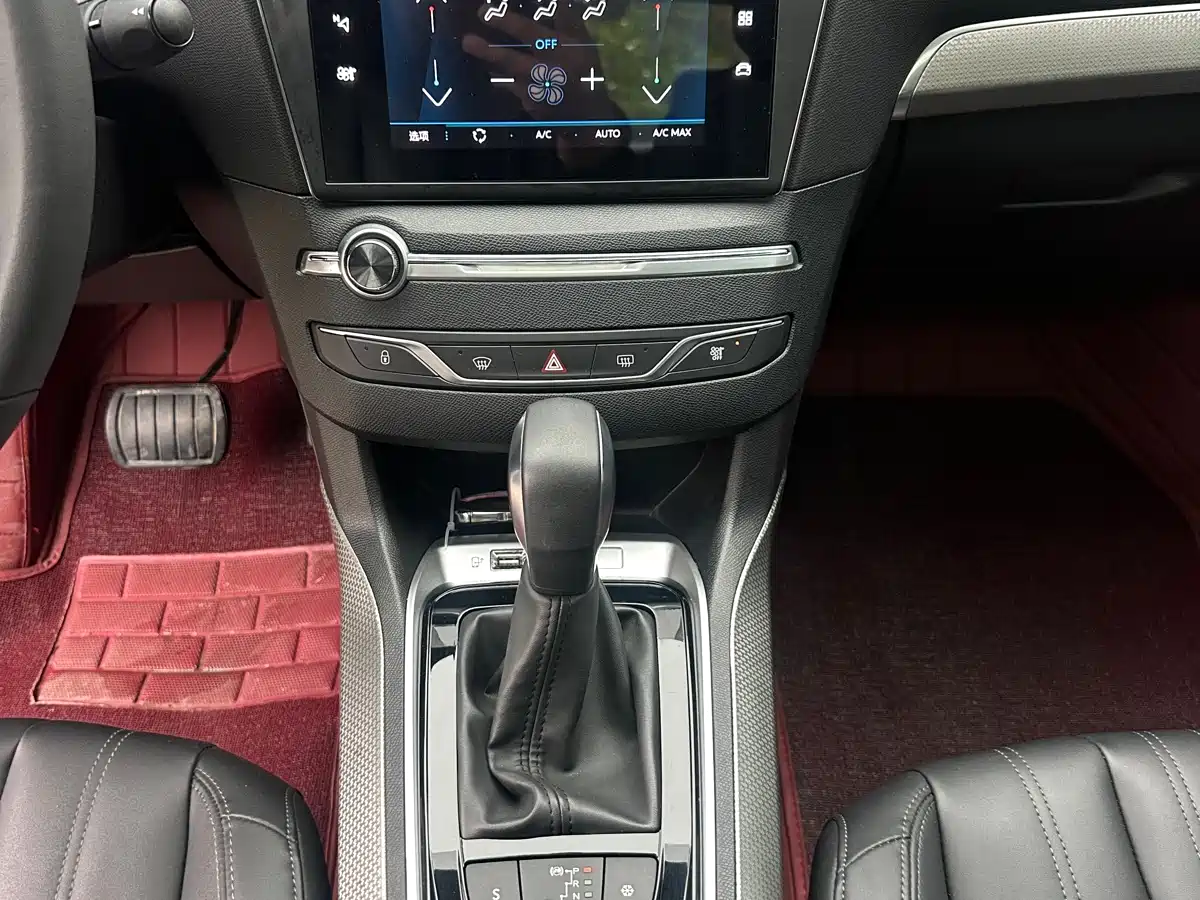 Peugeot 408 2020 360THP 10th Anniversary Commemorative Edition фото 8