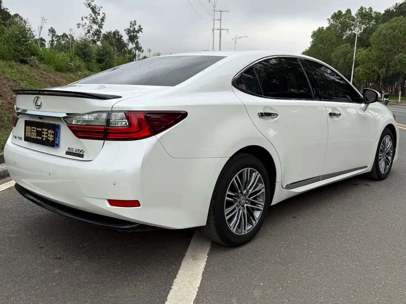 Lexus ES 2016 200 Midnight Special Limited Edition фото 6