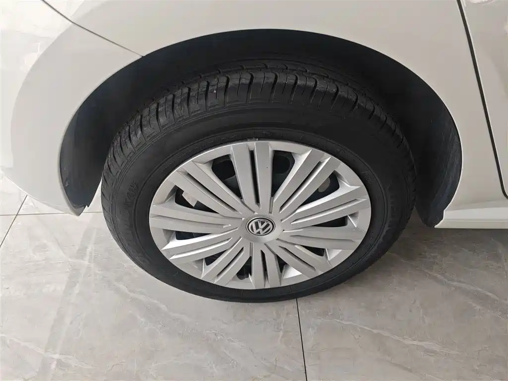 Volkswagen Polo 2016 1.6L Automatic Comfort фото 21