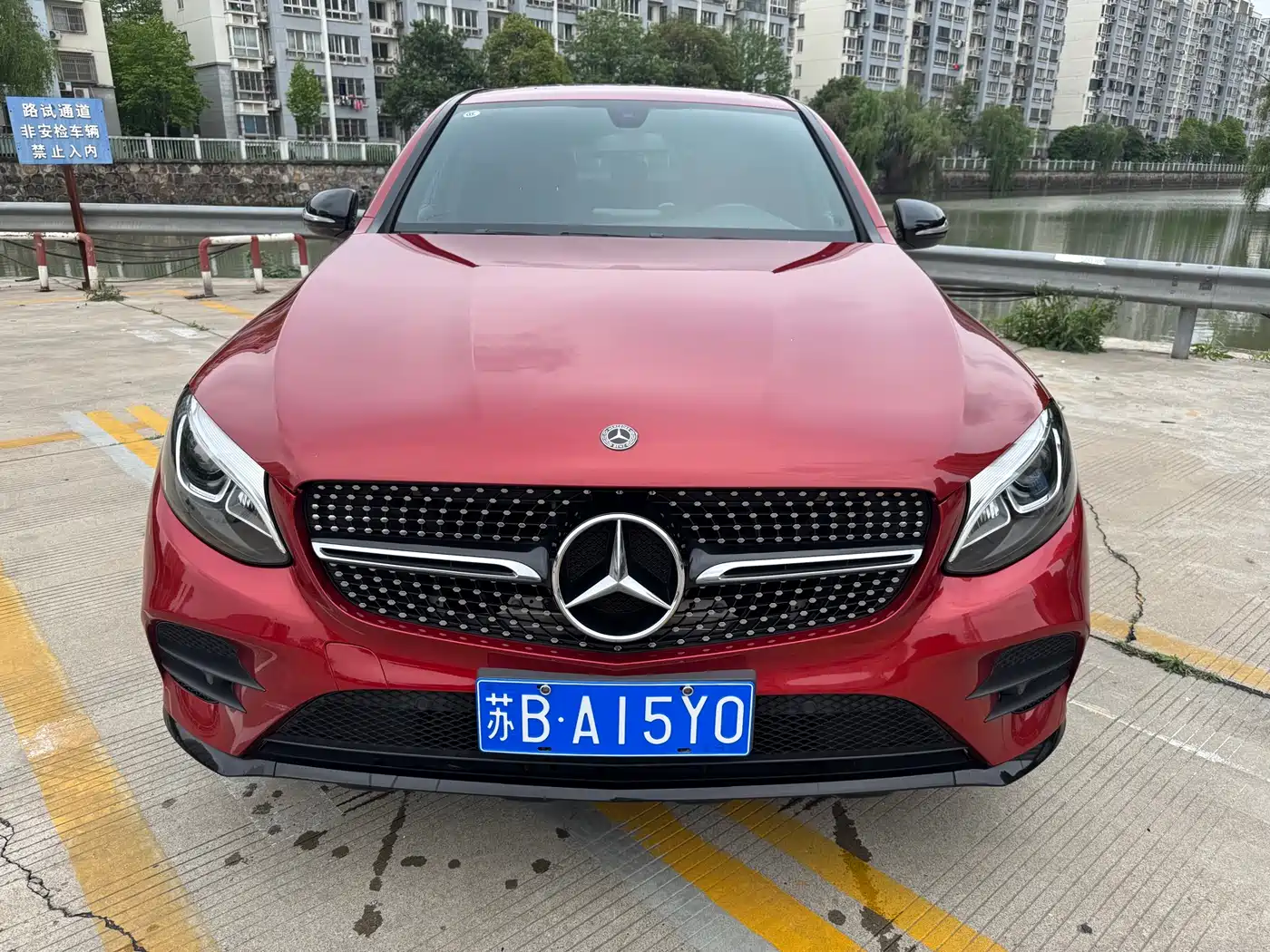 Mercedes-Benz GLC Coupe 2017 GLC 200 4MATIC Coupe SUV фото 2