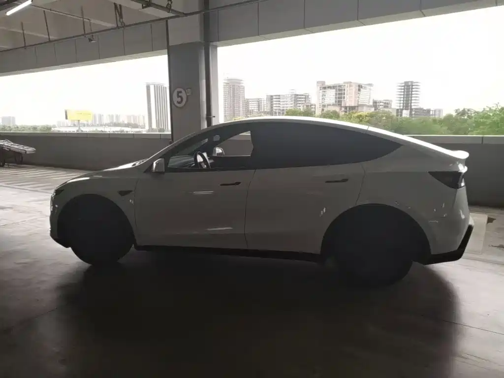 Tesla Model Y 2026 2026 Rear-Wheel Drive