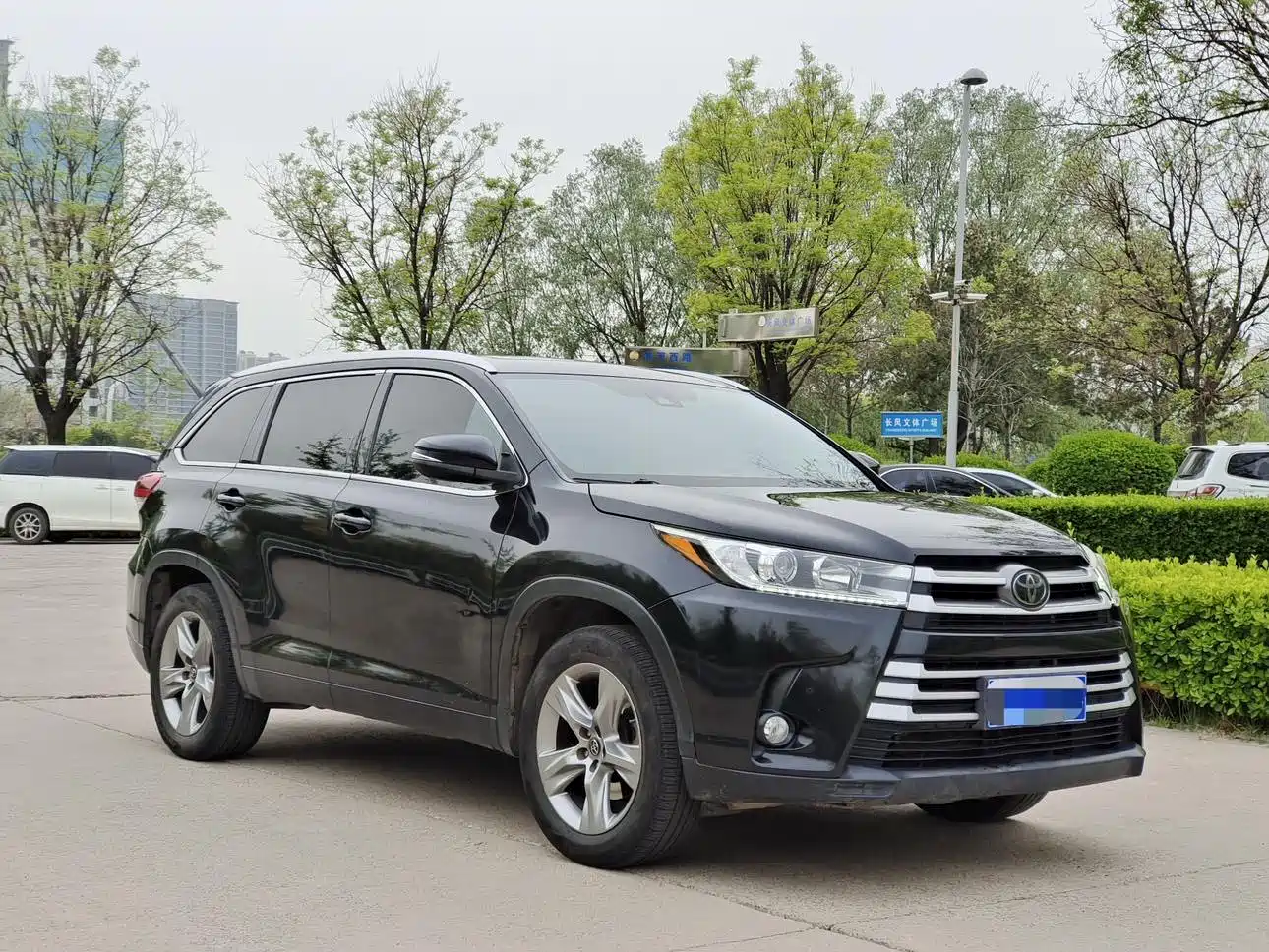 Toyota Highlander 2018 2.0T 4WD Luxury 7-seater China VI фото 3
