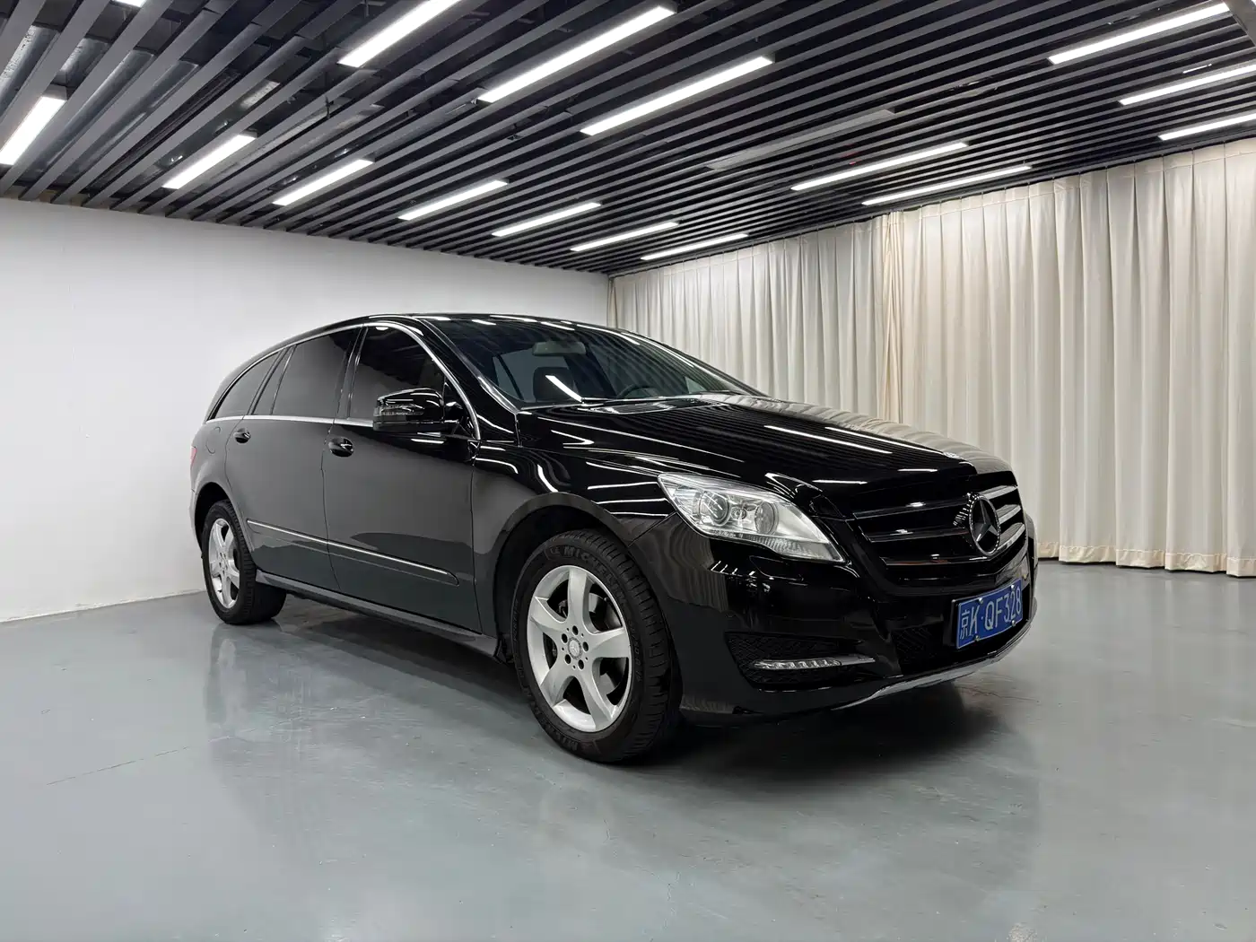 Mercedes-Benz R-Class 2015 R 320 4MATIC Luxury фото 3