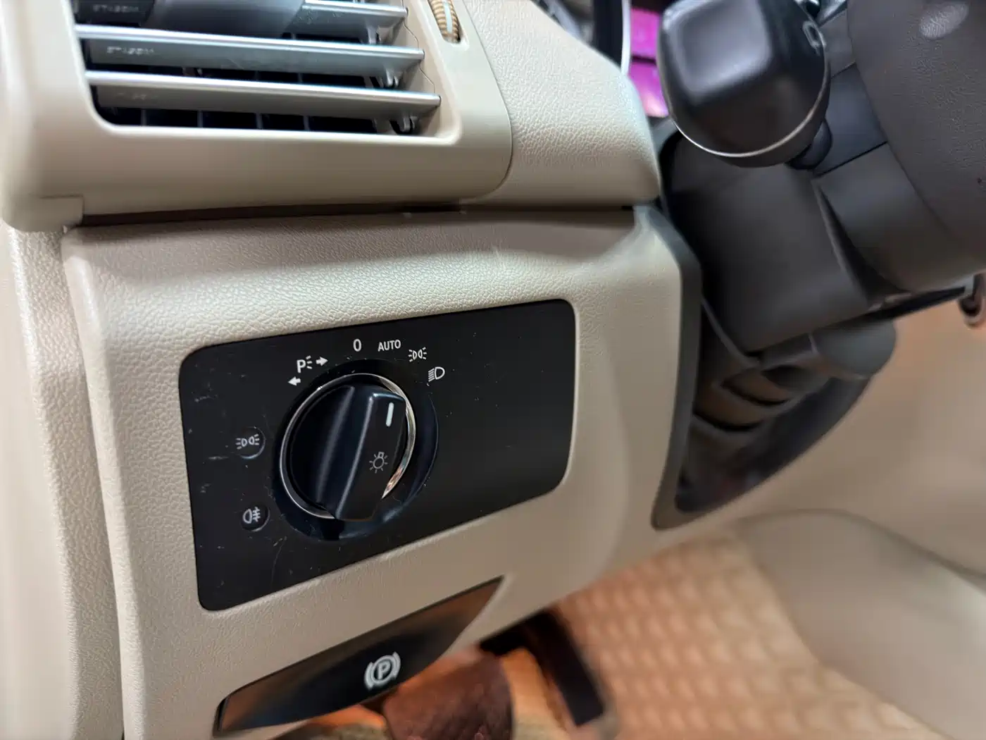 Mercedes-Benz R-Class 2015 R 320 4MATIC Luxury фото 4