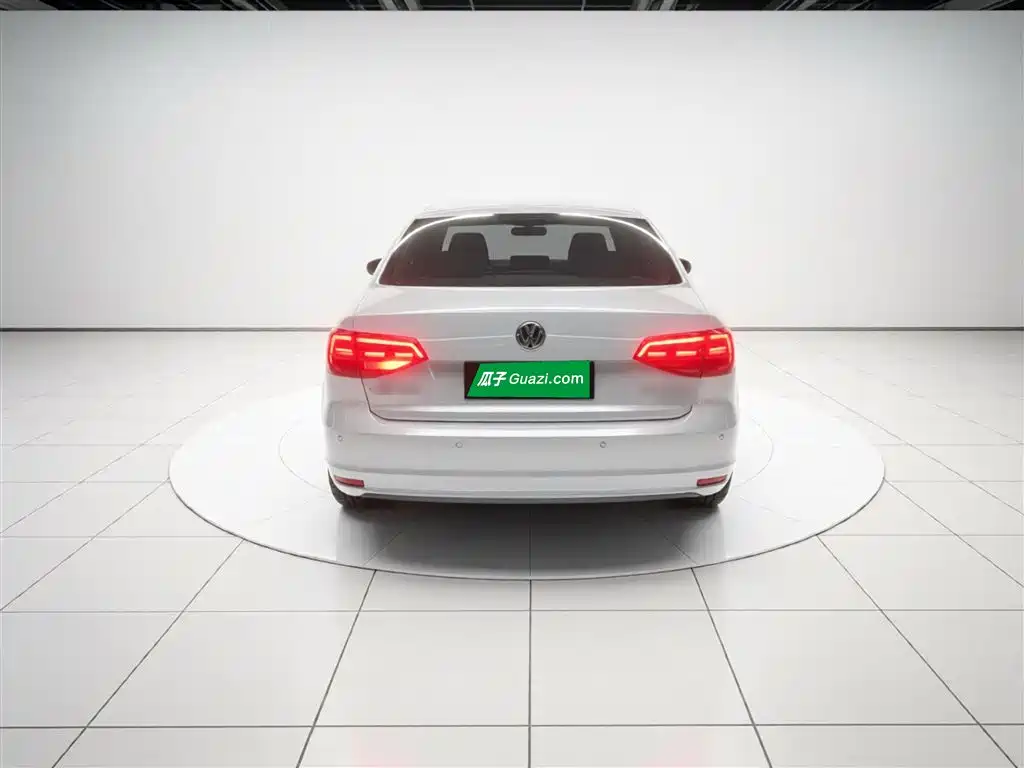 Volkswagen Sagitar 2017 180TSI Auto Exclusive Edition фото 6