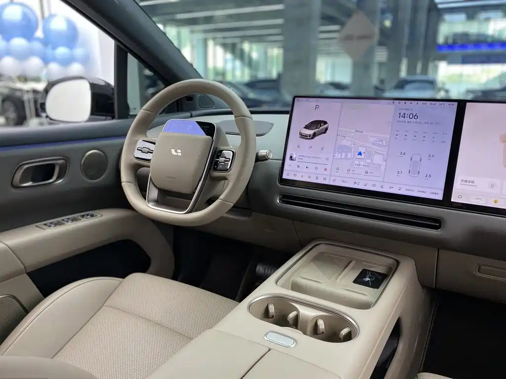 Li Auto i6 2026 2025 4WD Base Model