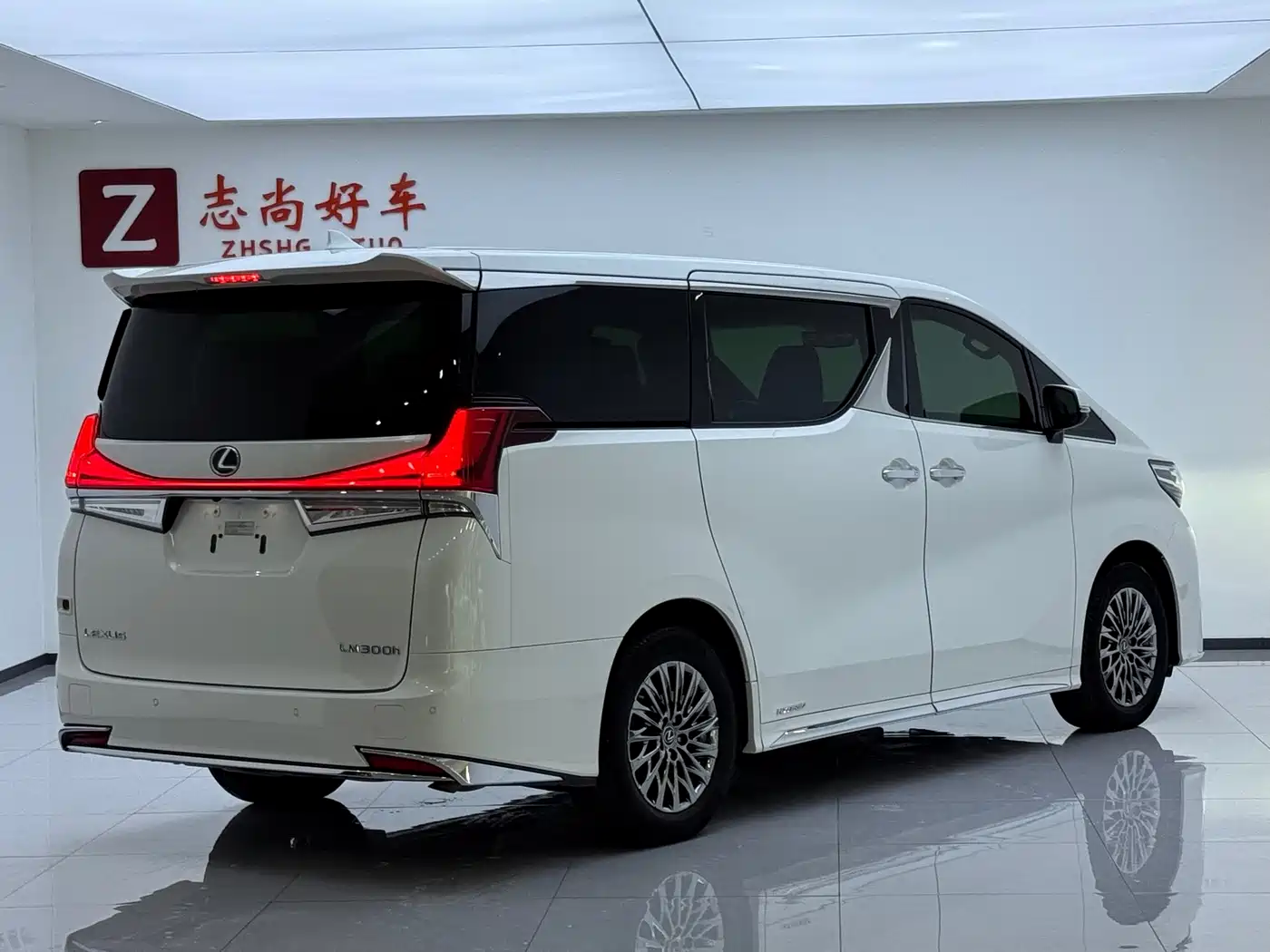 Lexus LM 2020 2020 300h Seven-Seater Elegance Edition