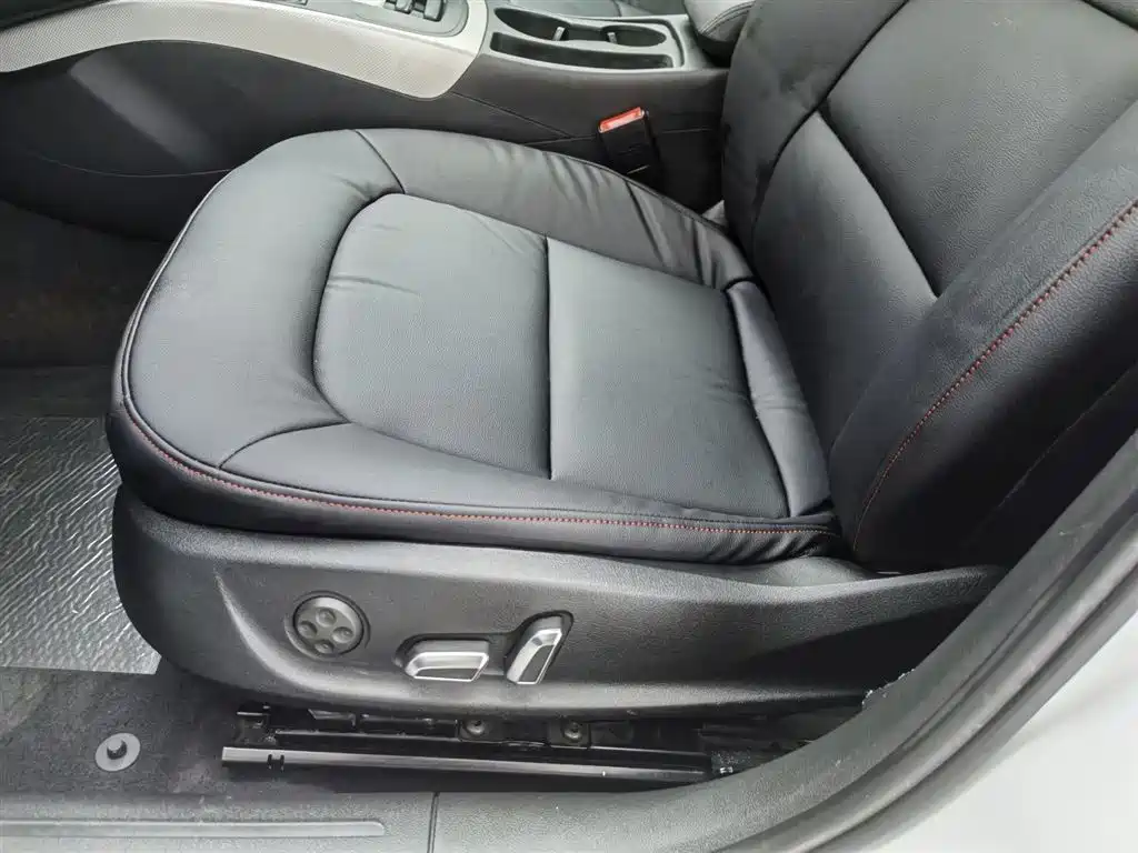 Audi A4L 2013 35 TFSI Automatic Standard фото 20