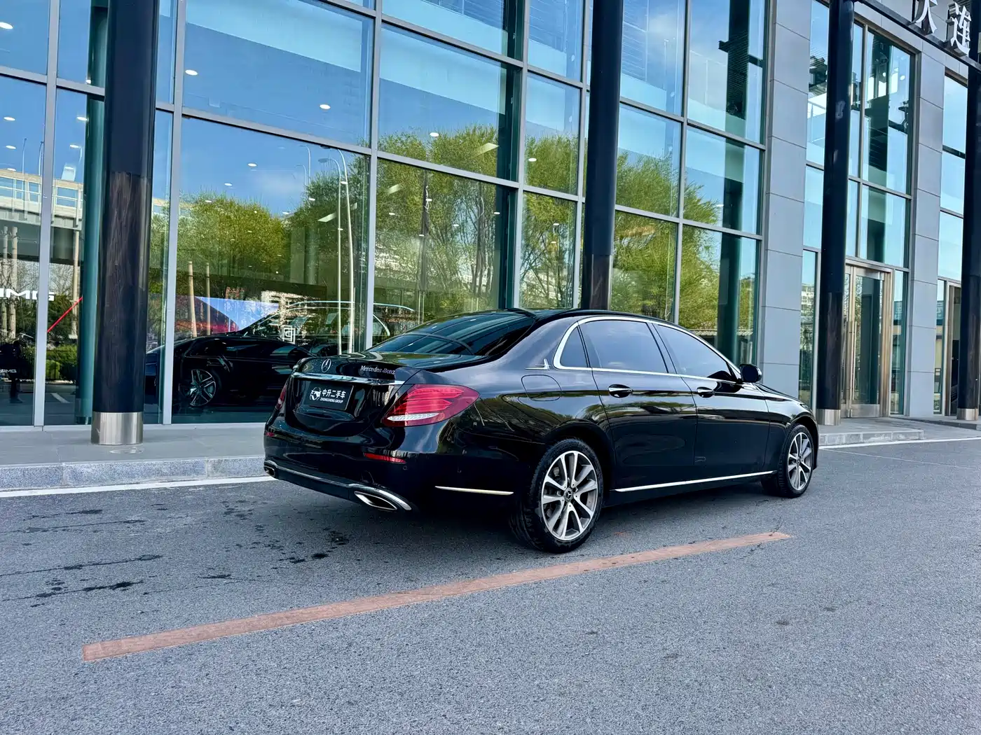 Mercedes-Benz E-Class 2018 E 200 L фото 9