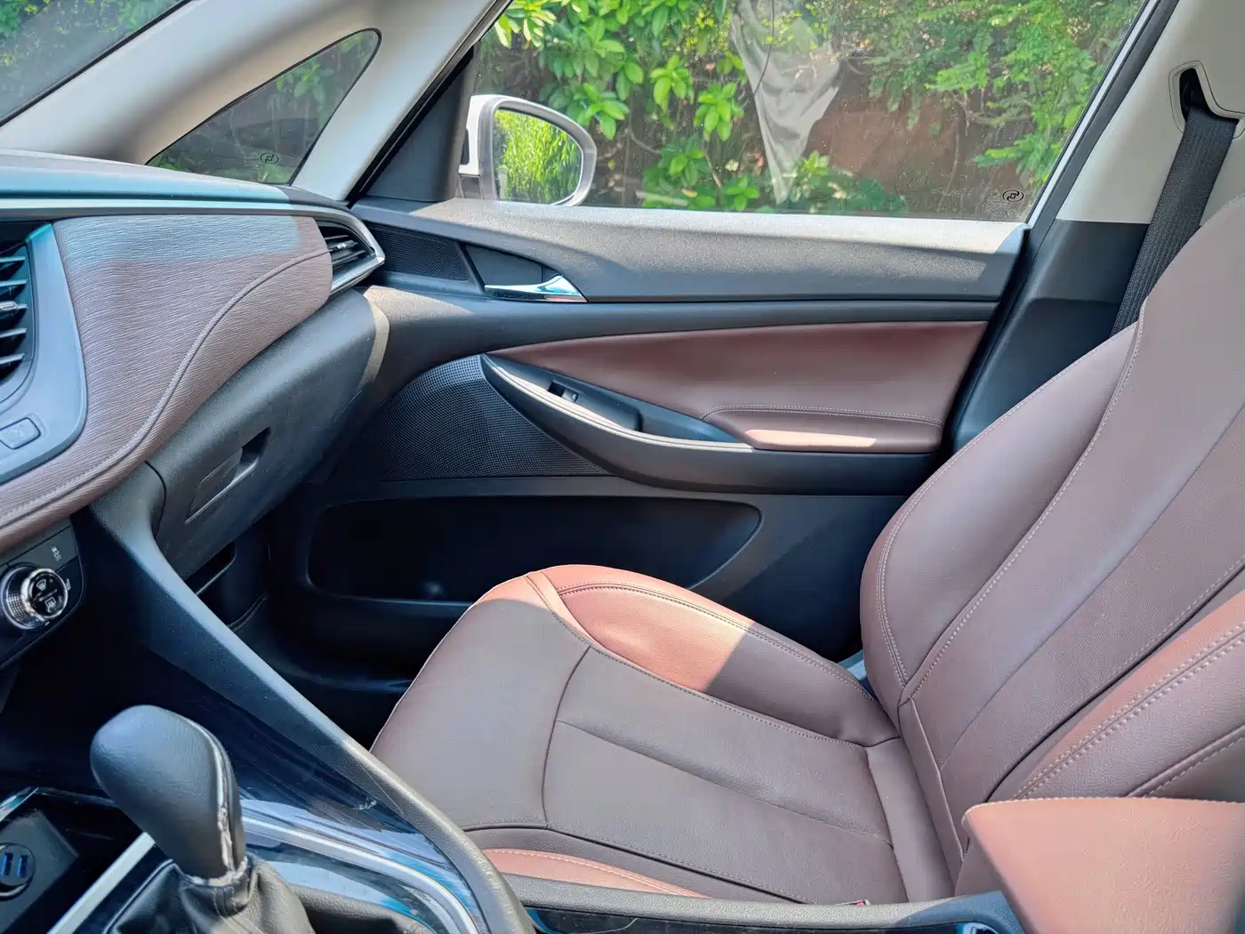 Buick GL6 2018 2018 18T 6-Seater Premium