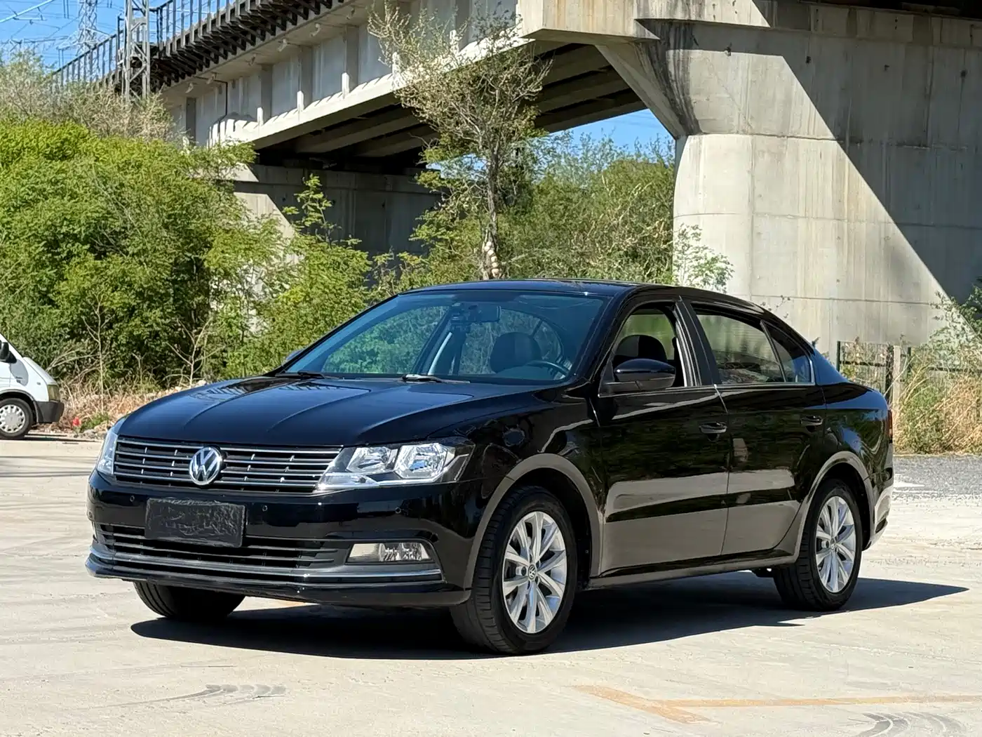 Volkswagen Lavida 2015 1.6L Automatic Comfort Edition