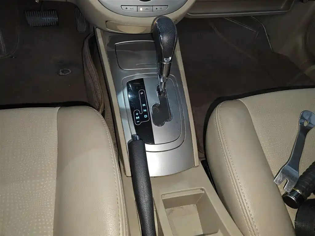 Buick Excelle 2013 1.5L Automatic Classic фото 14