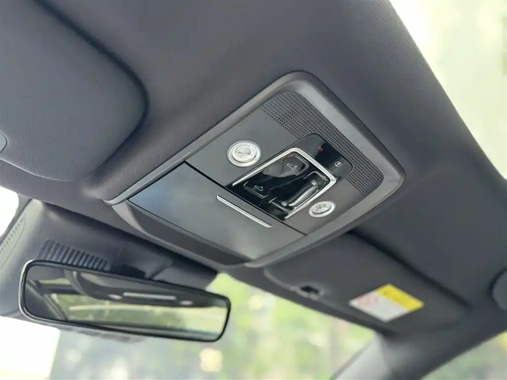BYD Seal 2024 Glory Edition DM-i 1.5L 121km Luxury фото 19