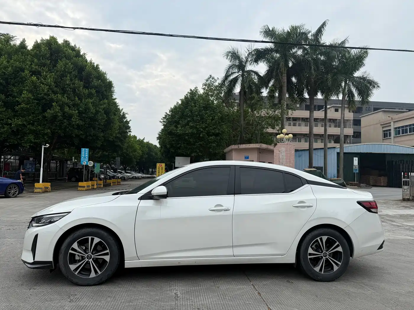 Nissan SYLPHY, миниатюра 11