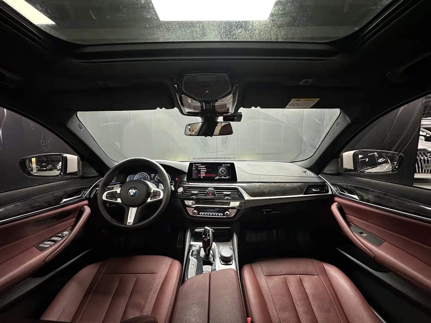 BMW 5 Series 2019 530Li Premium M Sport Package фото 9