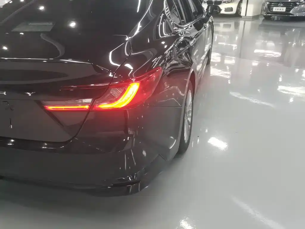 Toyota Camry 2025 2024 2.0GVP Luxury Edition