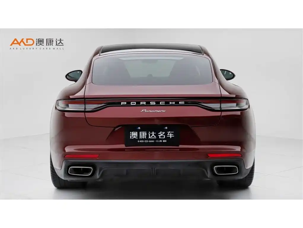 PORSCHE PANAMERA