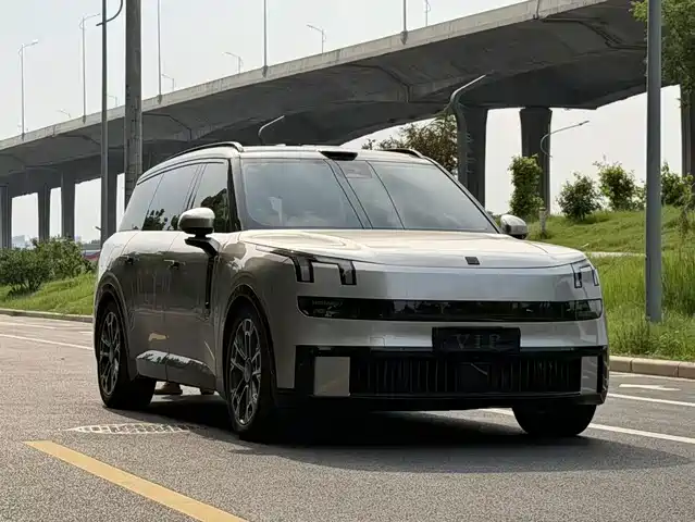  Lynk & Co Lynk & Co 900 2025 1.5T Ultra