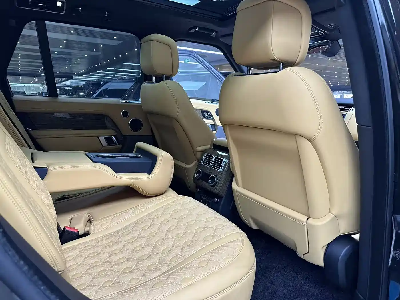 Land Rover Range Rover 2019 3.0 SCV6 Heritage Edition фото 7