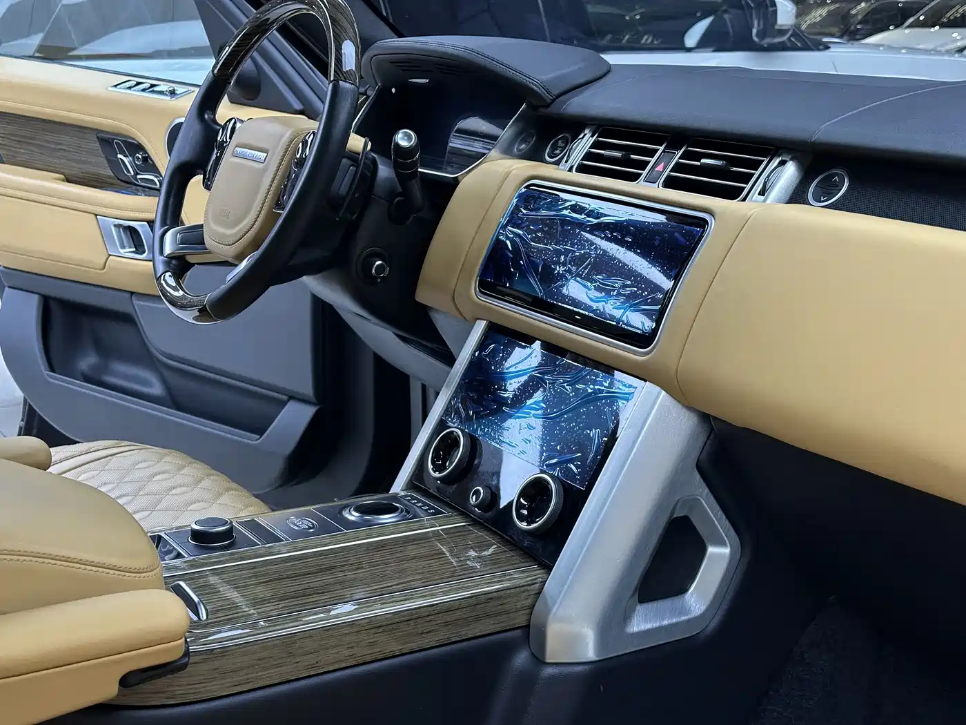 Land Rover Range Rover 2019 3.0 SCV6 Heritage Edition фото 5