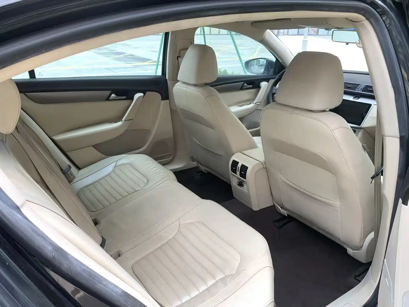 Volkswagen Magotan 2012 Facelift 1.8TSI Luxury фото 8