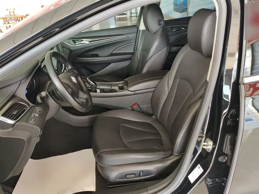 BUICK LACROSSE